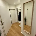 Telmihome Brueggen, Moderne Mit Sonnenterrasse & Glasfaser-wlan Apartmán *