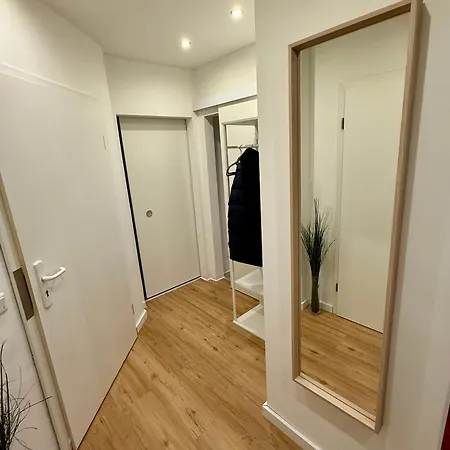 Telmihome Brueggen, Moderne Mit Sonnenterrasse & Glasfaser-wlan Apartman *