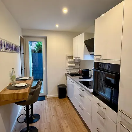 Telmihome Brueggen, Moderne Mit Sonnenterrasse & Glasfaser-wlan Apartman *
